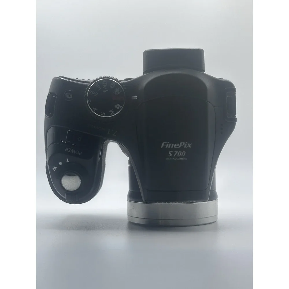 Fujifilm FinePix S700 7.1MP 10x Optical Zoom Camera Untested For Parts/Repair